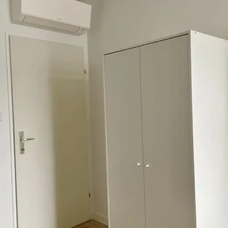 Rooftop With Free Parking & Ac Appartamento